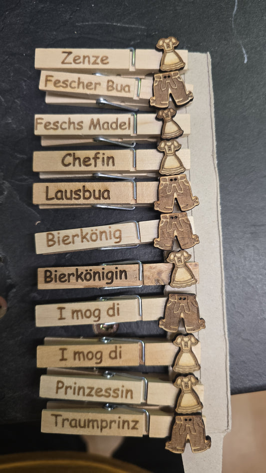 Oktoberfest Glubbal – Holzklammern mit bayrischen Sprüchen
